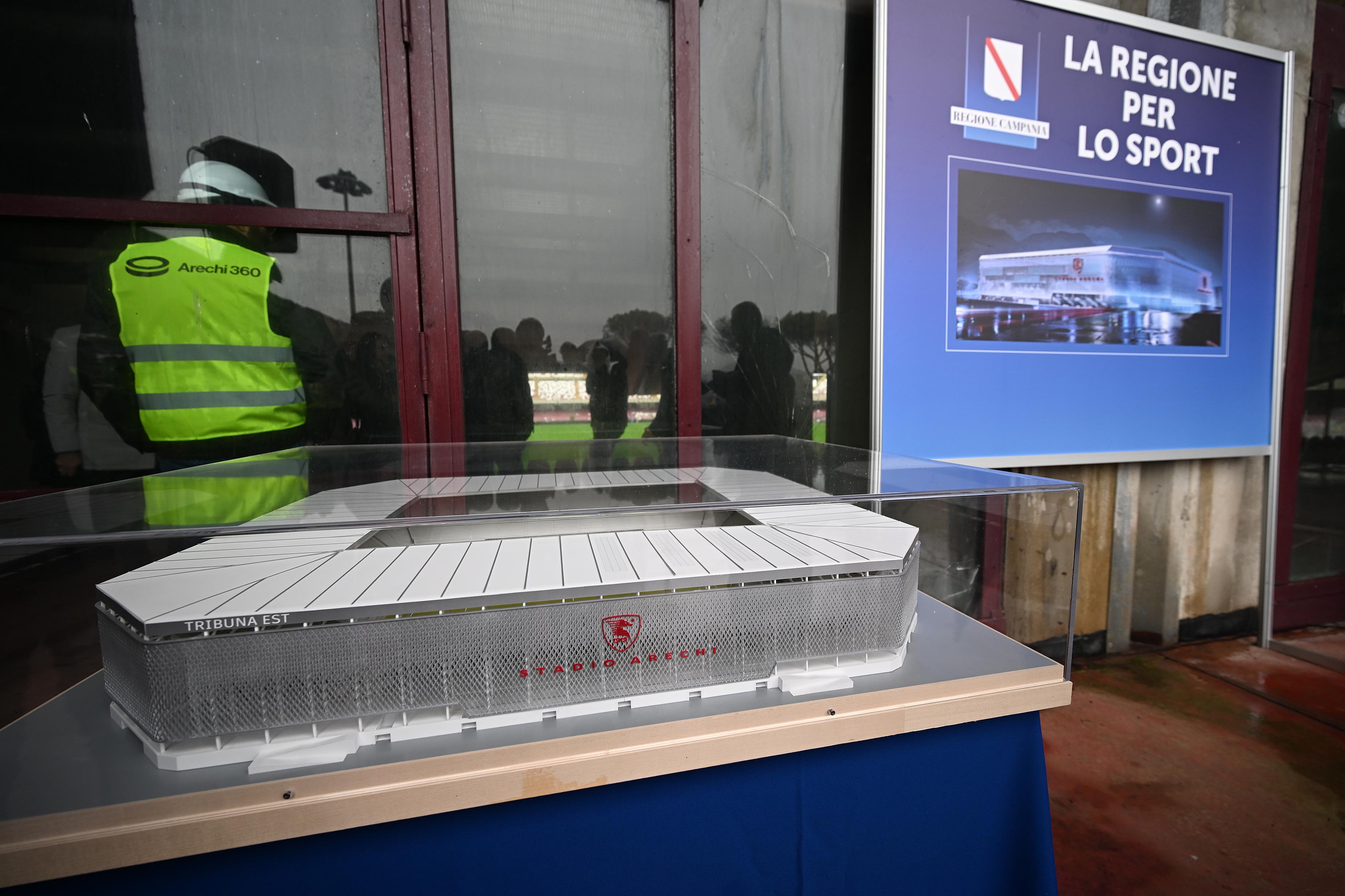 21/11/2025 - Avvio demolizioni per il rifacimento dello stadio Arechi