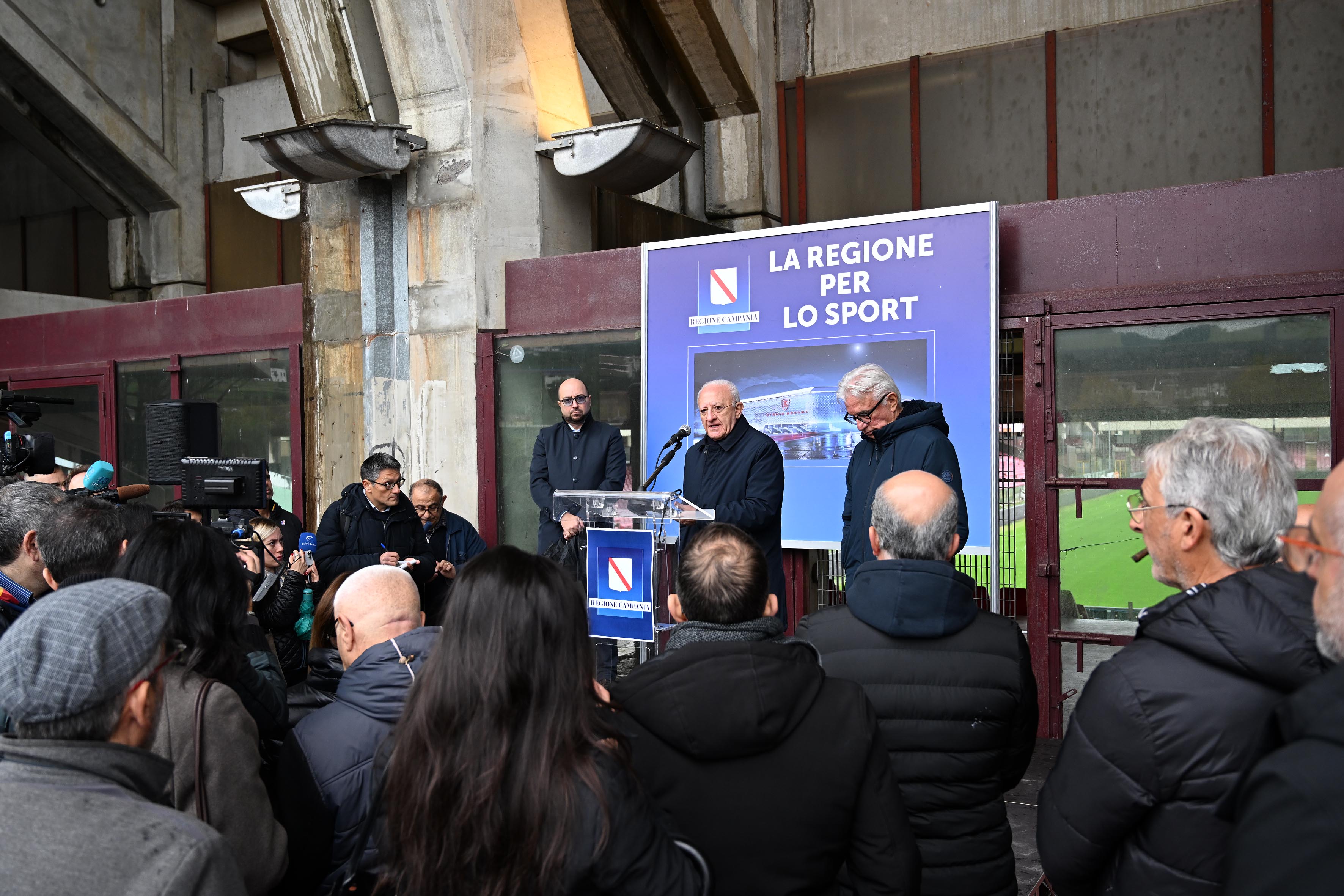 21/11/2025 - Avvio demolizioni per il rifacimento dello stadio Arechi
