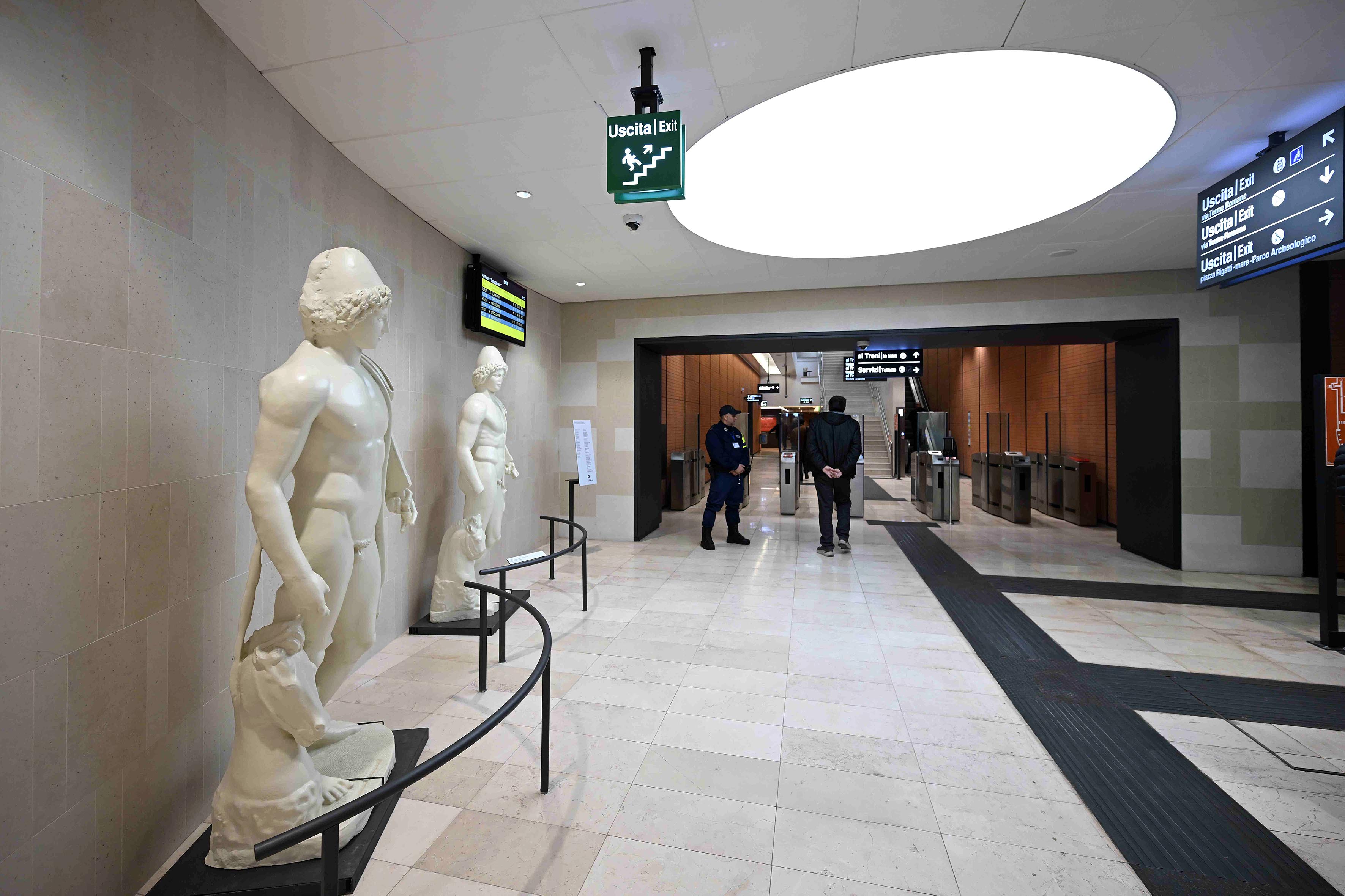 Inaugurazione della nuova stazione di Baia
