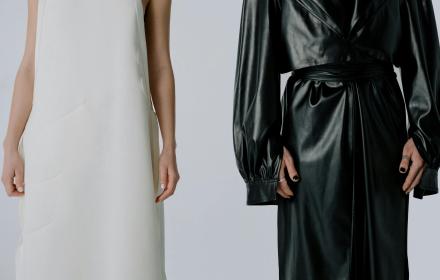 moda, foto di due modelle in bianco e nero